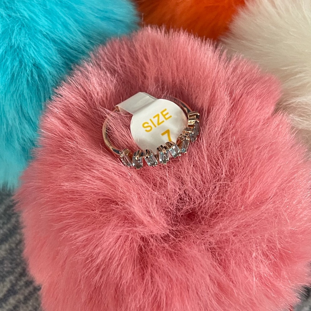 Ring Bomb Party size 7. RBP3626